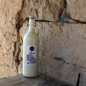 Les fables de la terre lait de brebis bio fromages yaourts et savons Aveyron